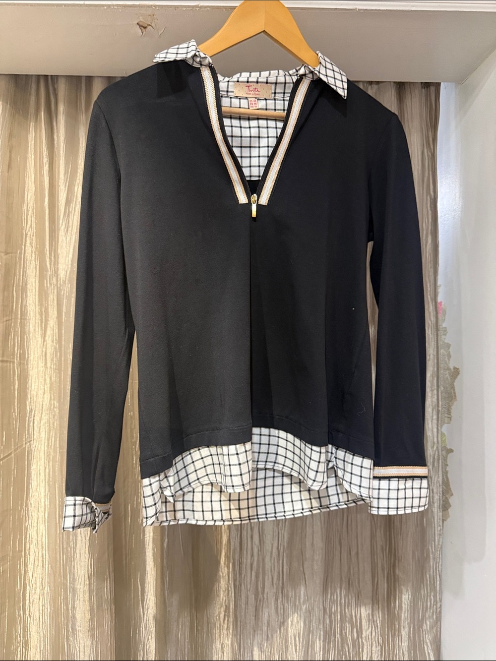 Tinta Layered Look Black Pullover with White Check Hem & Collar